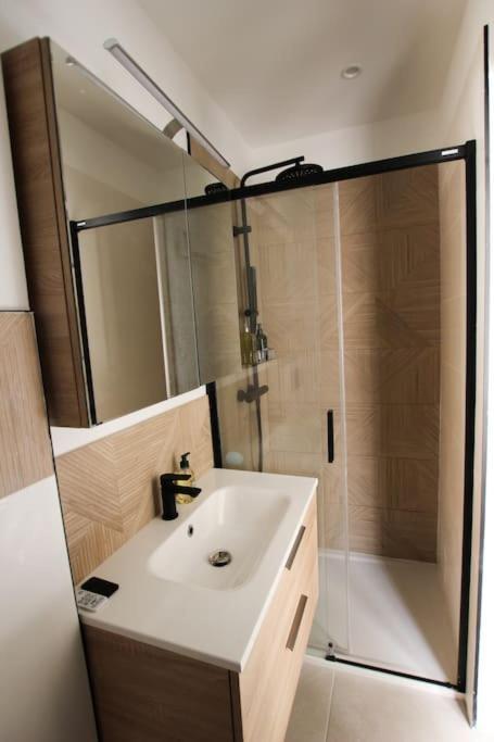 Cosy Coye, Appart Neuf, Parfaitement Situe 6Min Cv-8Min Gare Arles Exterior photo